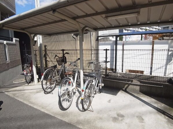 静岡駅 バス30分  西奈中学常葉大学入口下車：停歩3分 1階の物件外観写真
